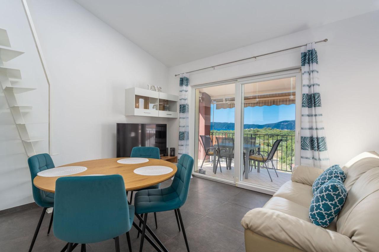 Gallery Apartment In Skrbčići Екстериор снимка