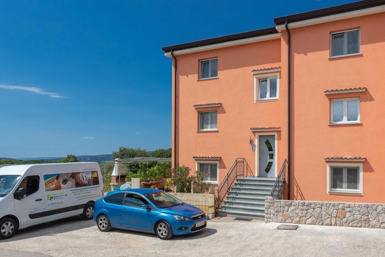 Gallery Apartment In Skrbčići Екстериор снимка