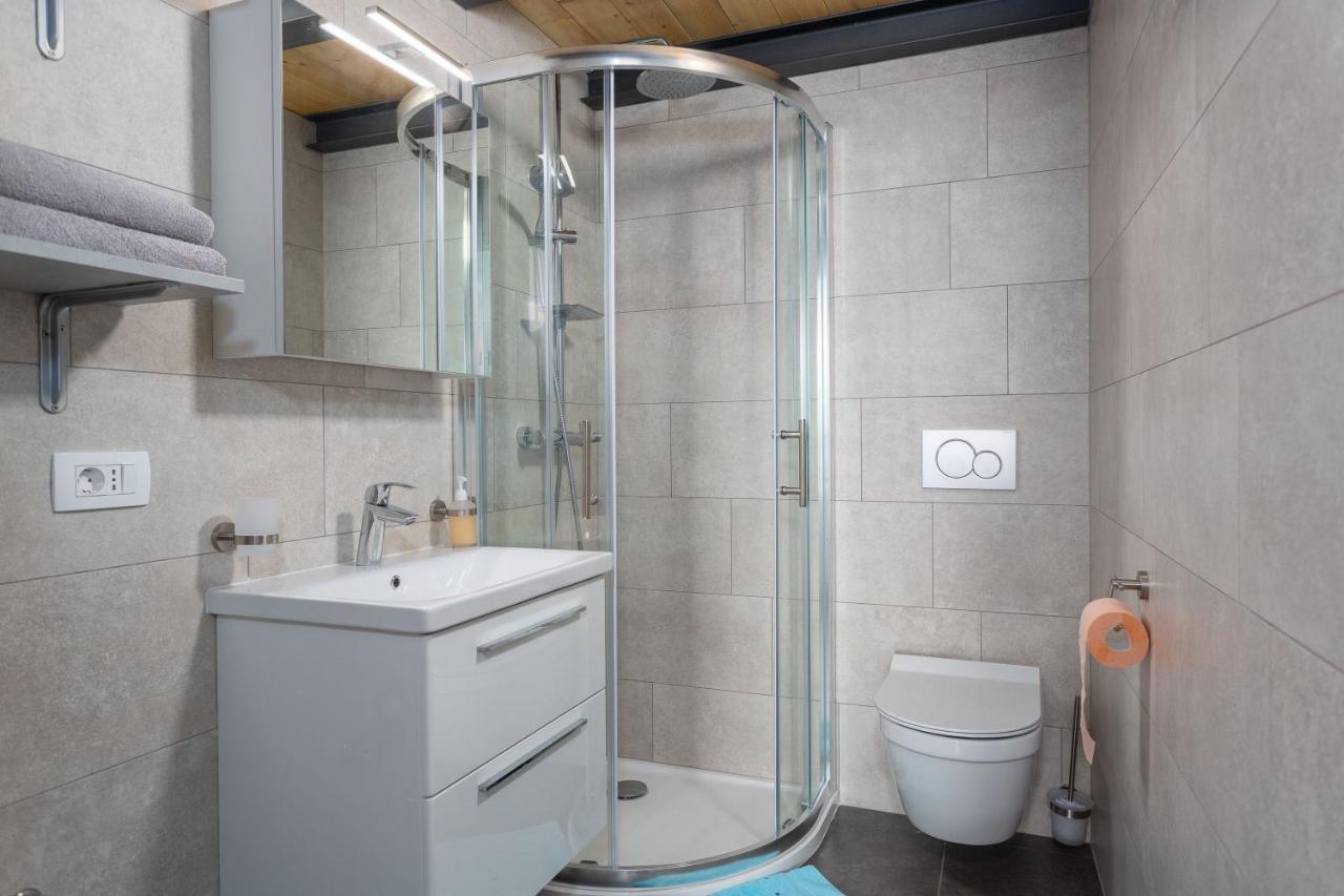 Gallery Apartment In Skrbčići Екстериор снимка