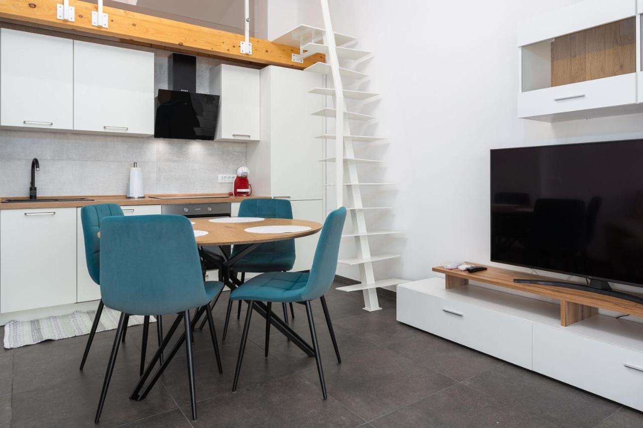 Gallery Apartment In Skrbčići Екстериор снимка